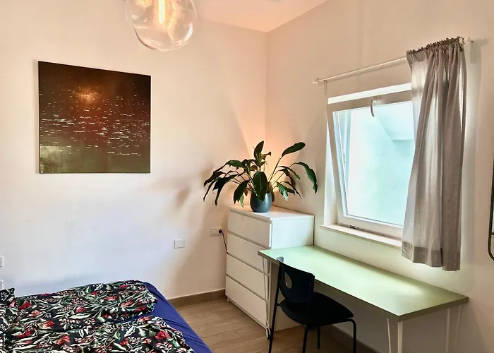 Light & Modern 3br 홈스테이 가라치코