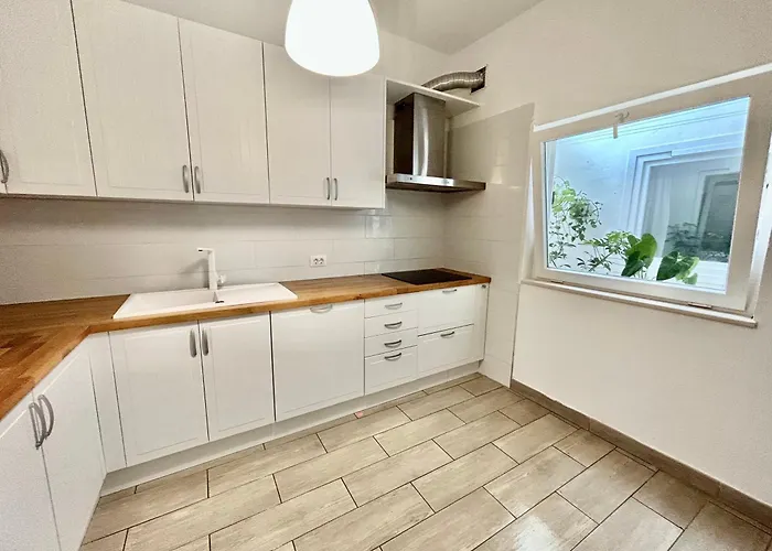 홈스테이 Light & Modern 3br 가라치코