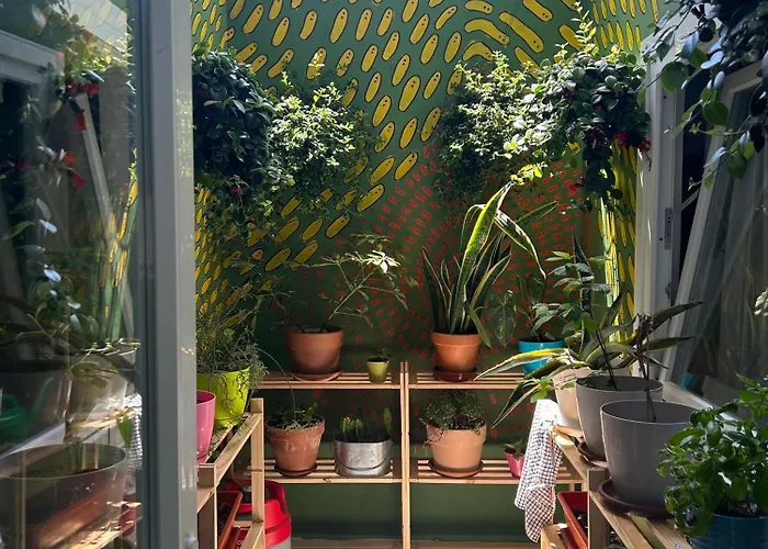 Light & Modern 3br *