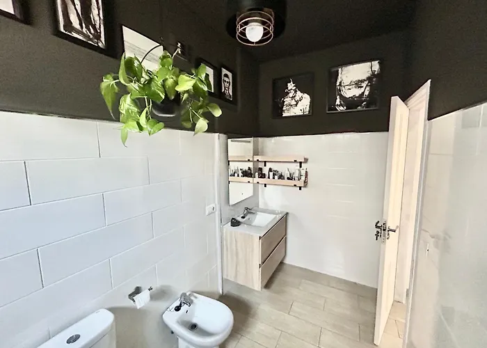 홈스테이 Light & Modern 3br 가라치코