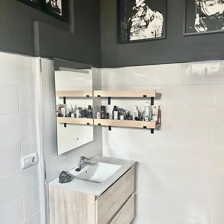 Light & Modern 3br Проживание в семье